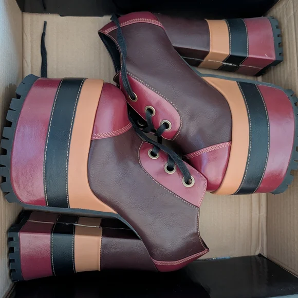 Stylish Burgundy Platform Heels - Picture 5 of 6